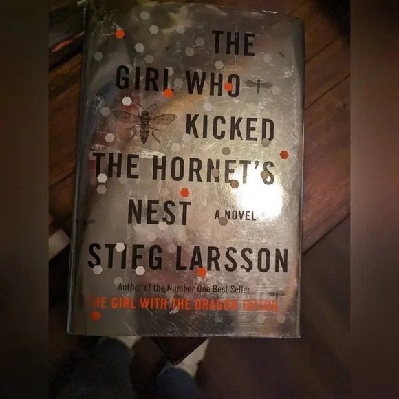 The Girl Who Kicked The Hornets Nest by Stifg Larsson - Picture 1 of 3